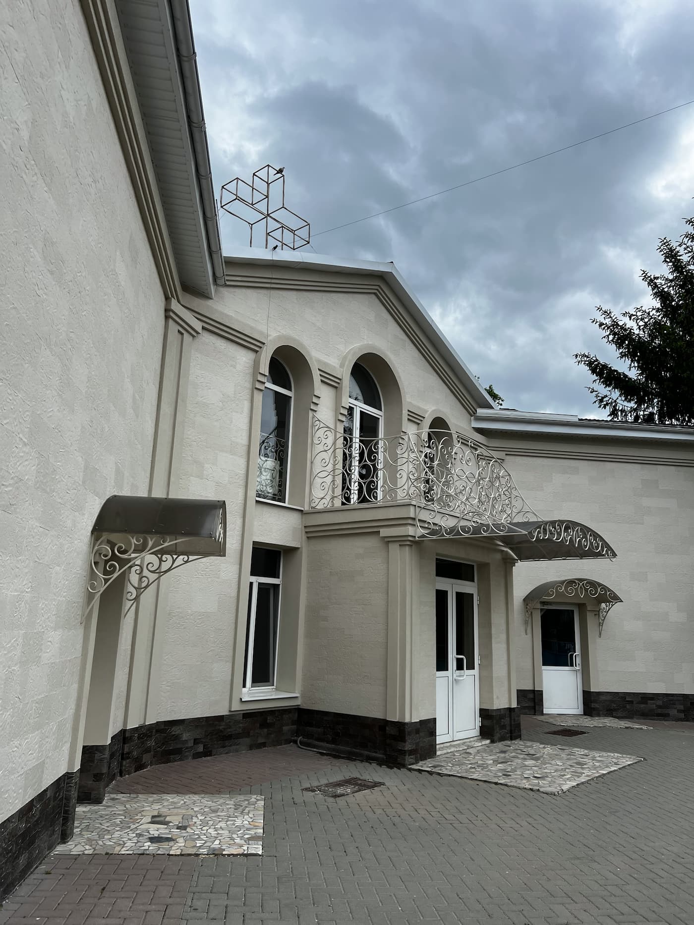 Biserica de pe Chekany - piatră flexibilă pentru fațadă