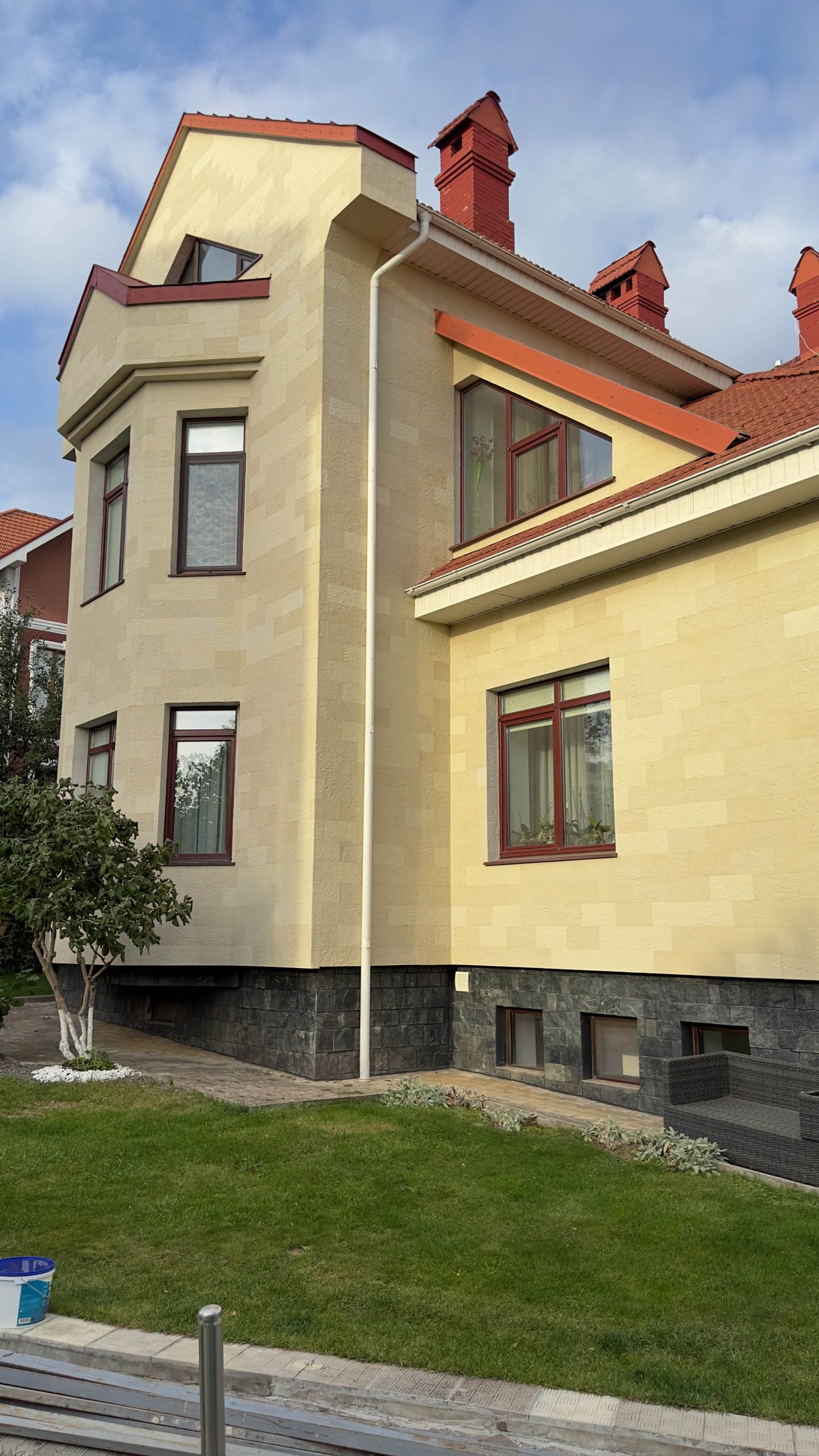 Piatră flexibilă - casă privată pe Telecentre — 72