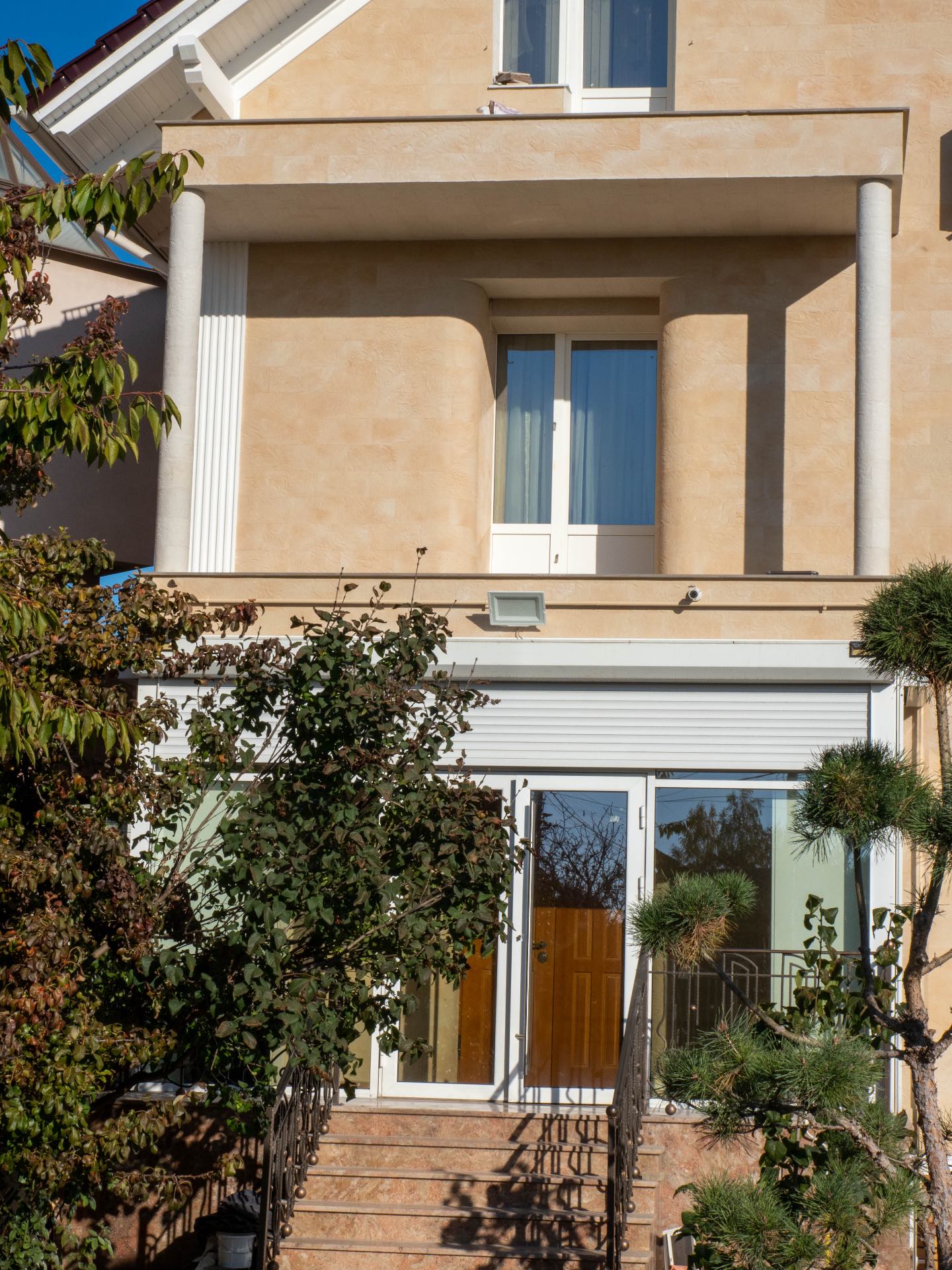 Телецентр, Кишинёв — фасад из гибкой плитки Turkish Travertine — 14