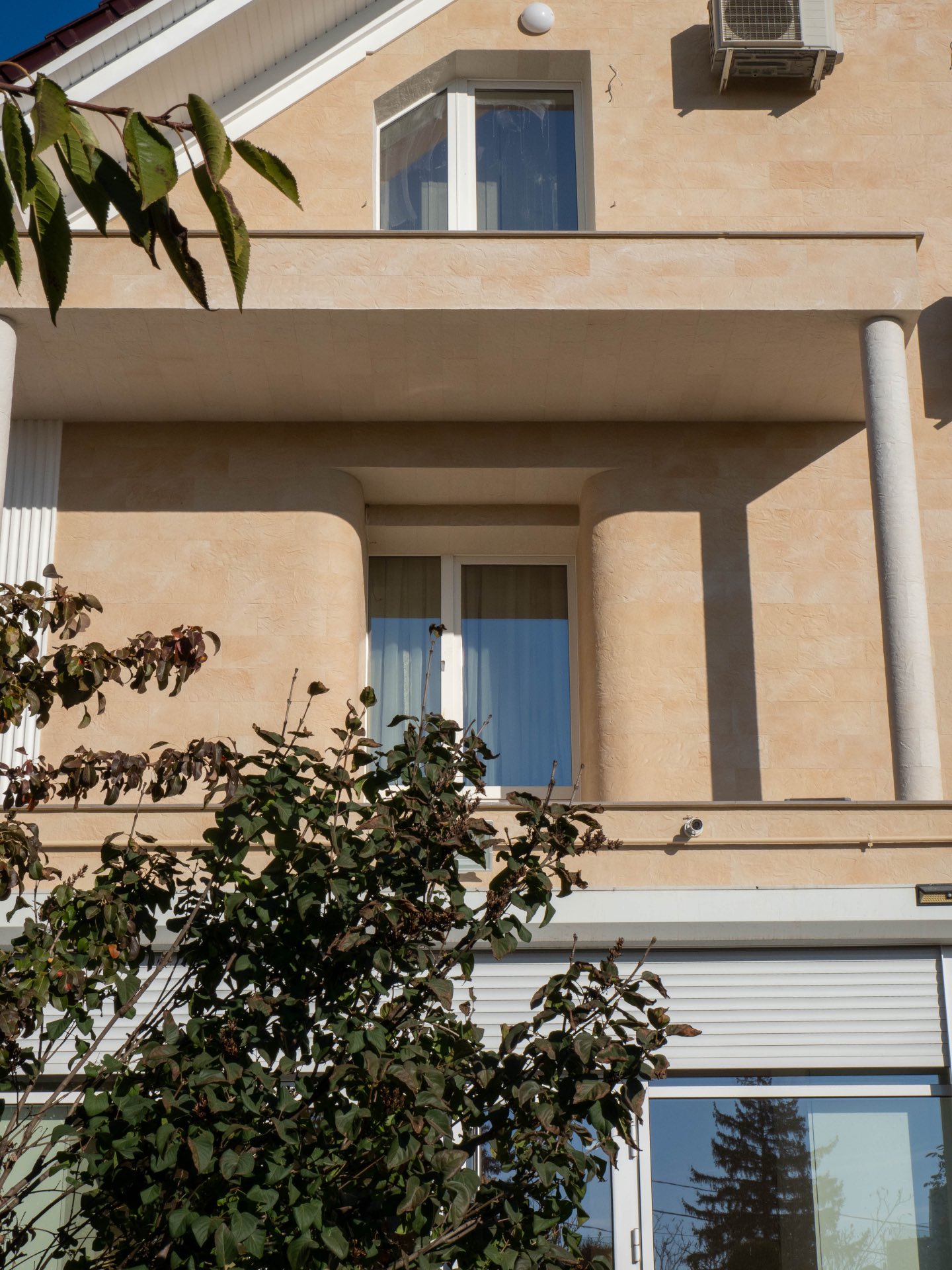 Телецентр, Кишинёв — фасад из гибкой плитки Turkish Travertine — 15