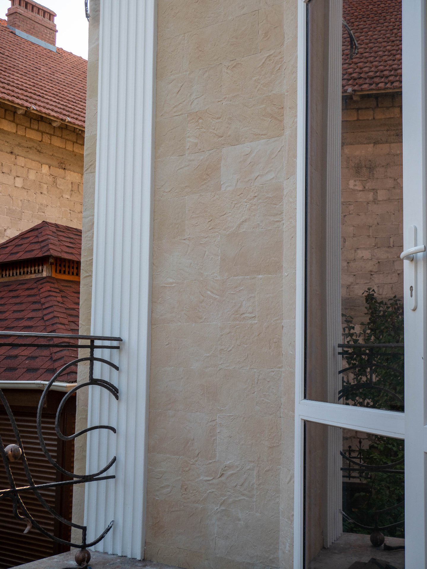 Телецентр, Кишинёв — фасад из гибкой плитки Turkish Travertine — 23