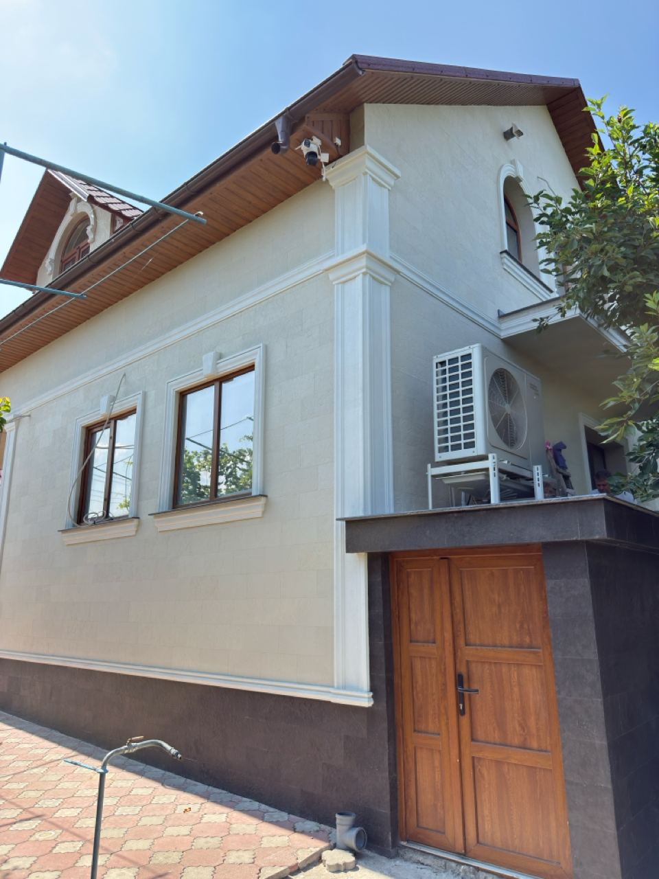 Gresie flexibila fatada Pletaflex – casa in Costesti