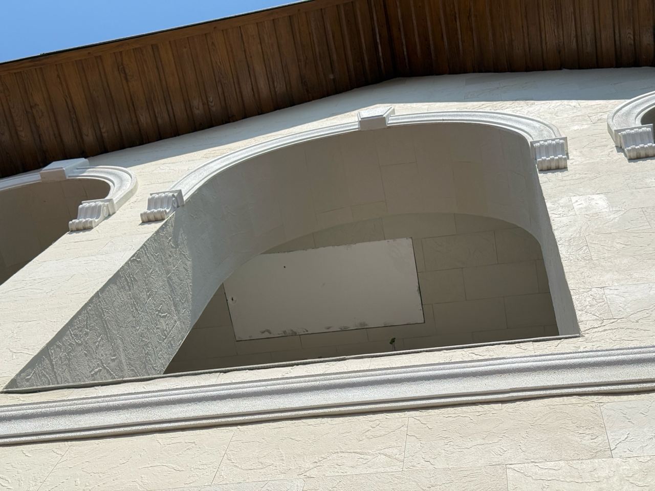 Gresie flexibilă fațada Pletaflex – casa in Costesti — 26