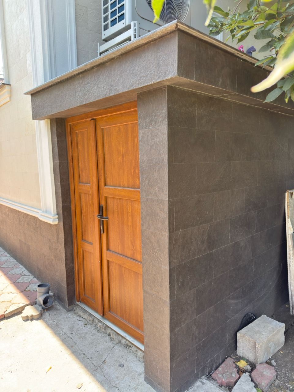 Gresie flexibilă fațada Pletaflex – casa in Costesti — 9