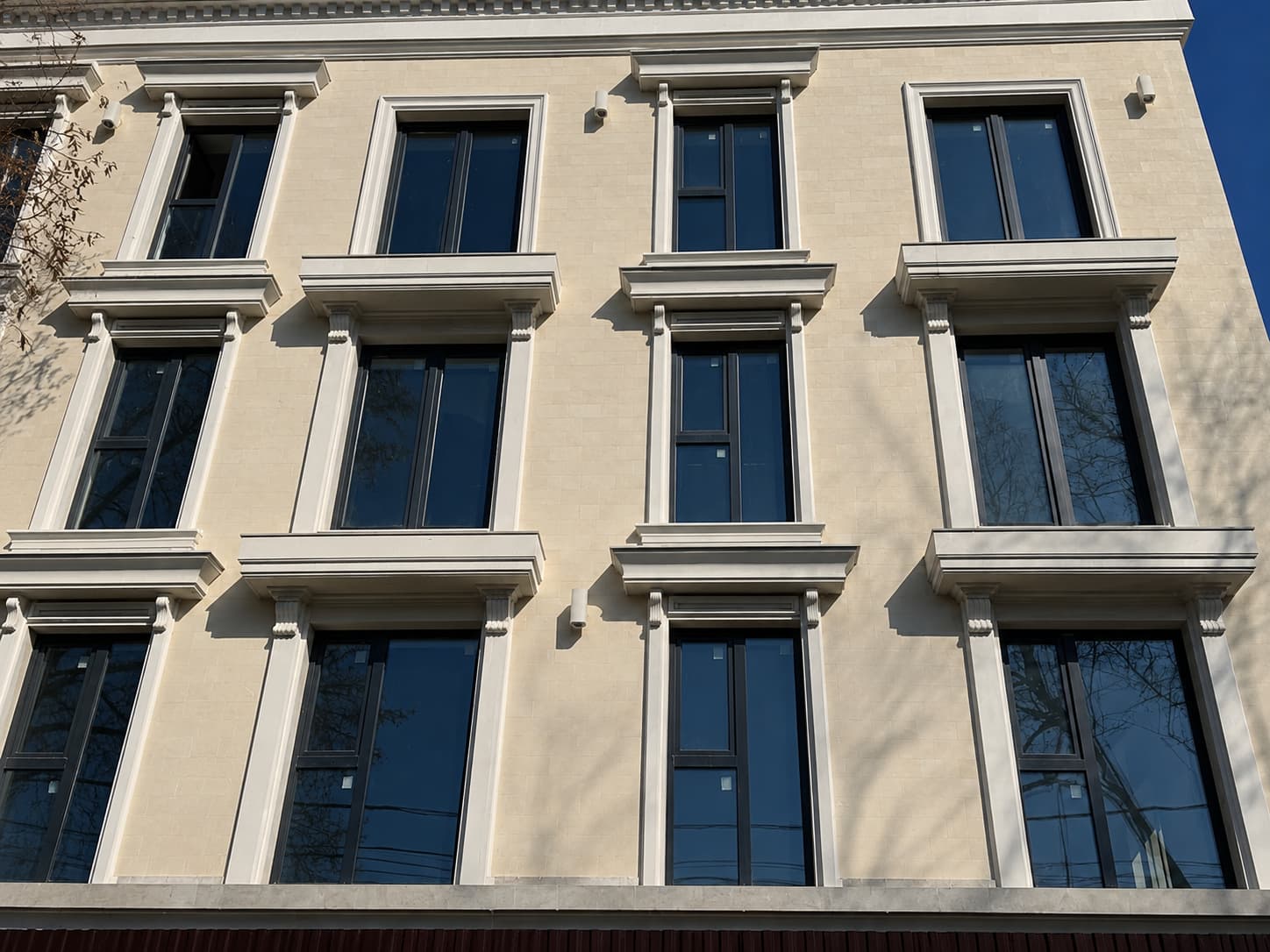 Placi flexibile - clădire cu mai multe etaje în Centru — 4
