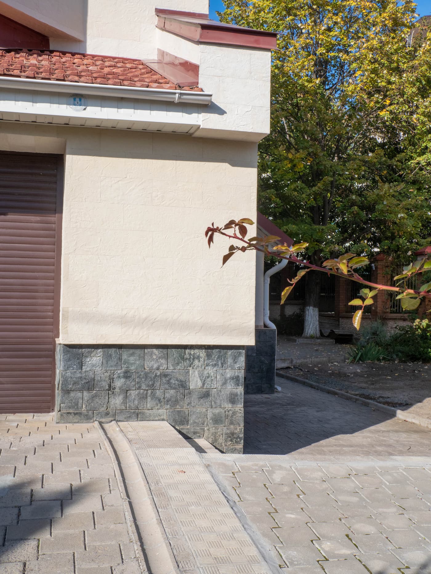 Piatra flexibila - casa privata pe Telecentre — 3