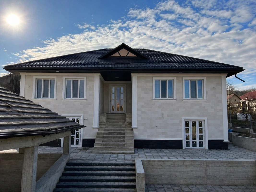 Gresie flexibilă – casă privată in Orhei