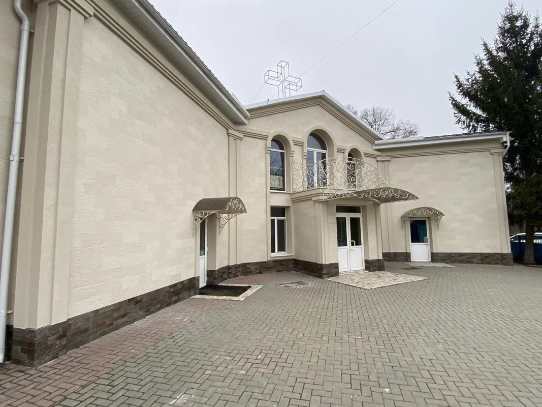 Biserica de pe Chekany - piatră flexibilă pentru fațadă